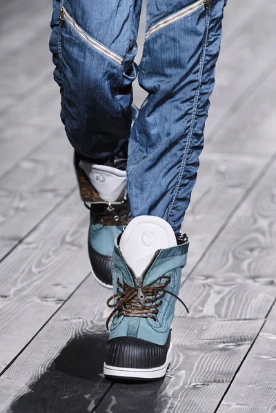 Look 125